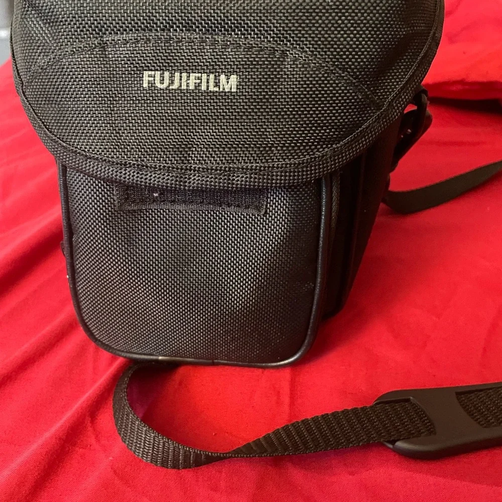 Camera- Fujifilm FinePix S4500